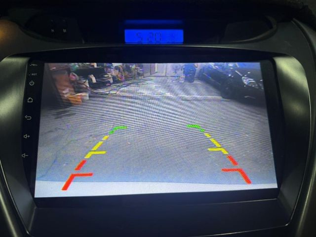 Hyundai Elantra  第19張相片