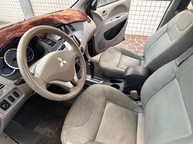 Mitsubishi Zinger  第7張相片