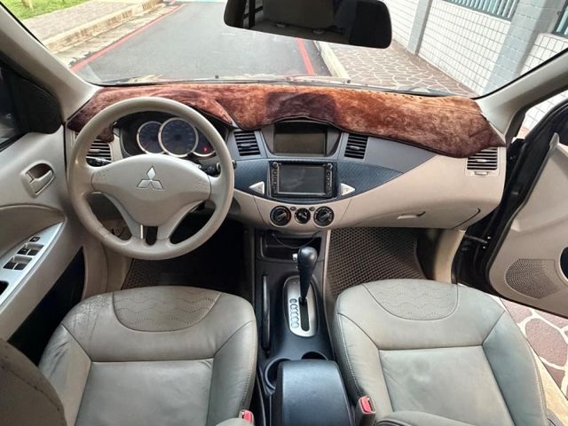 Mitsubishi Zinger  第14張相片