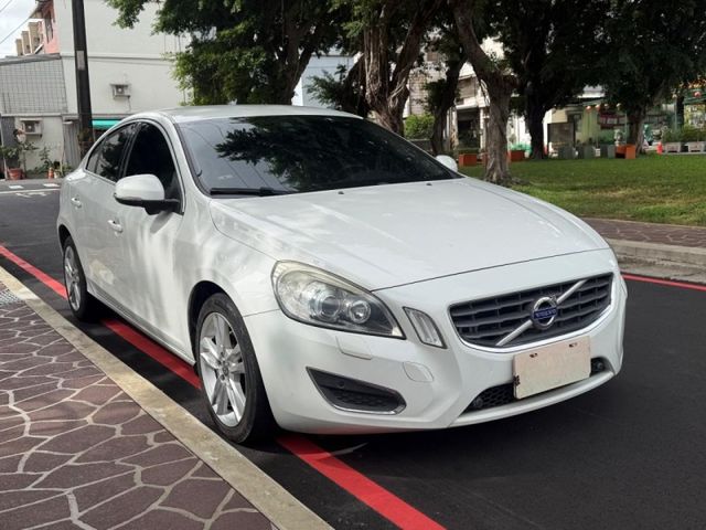 Volvo V60  第2張相片