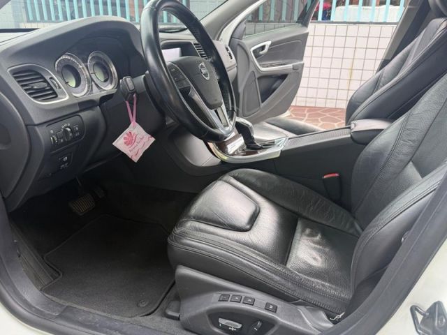 Volvo V60  第7張相片