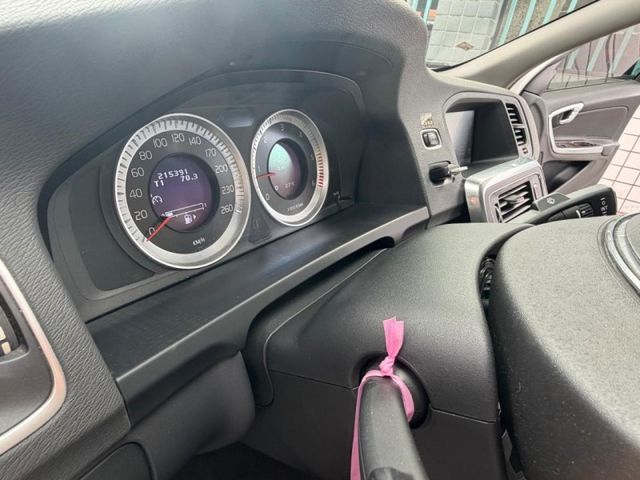 Volvo V60  第13張相片