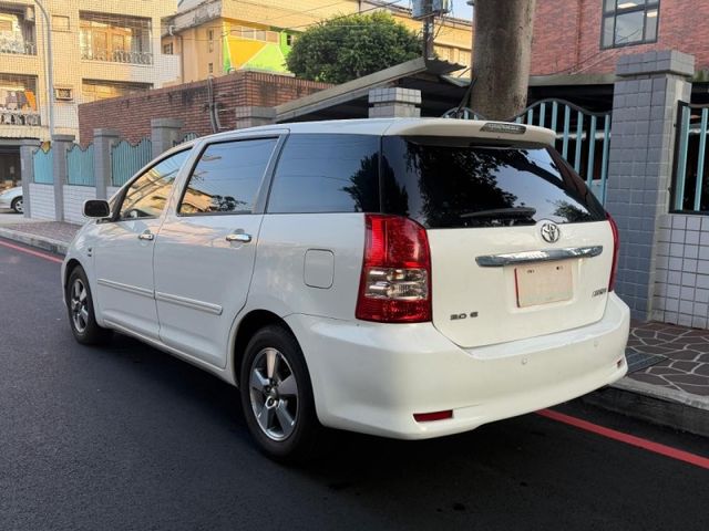 Toyota Wish  第12張相片