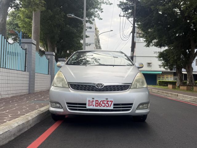 Toyota Wish  第4張相片