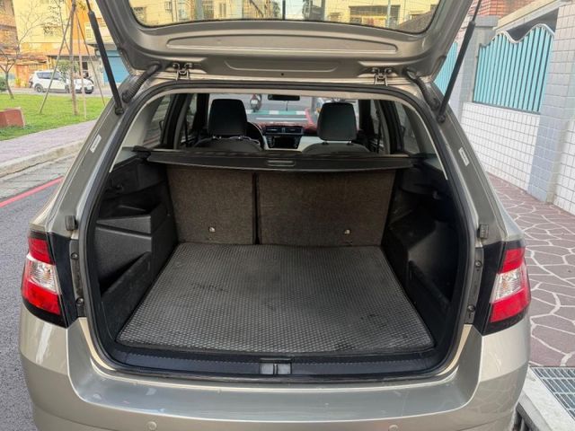 Skoda Fabia  第9張相片