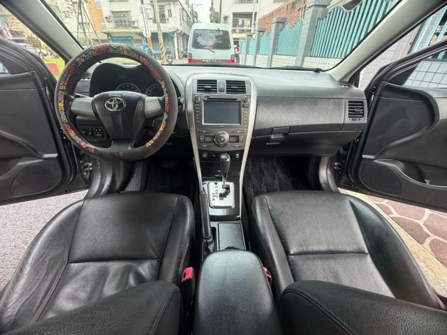 Toyota ALTIS  第11張相片