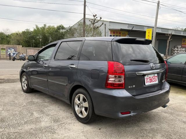 Toyota Wish  第8張相片