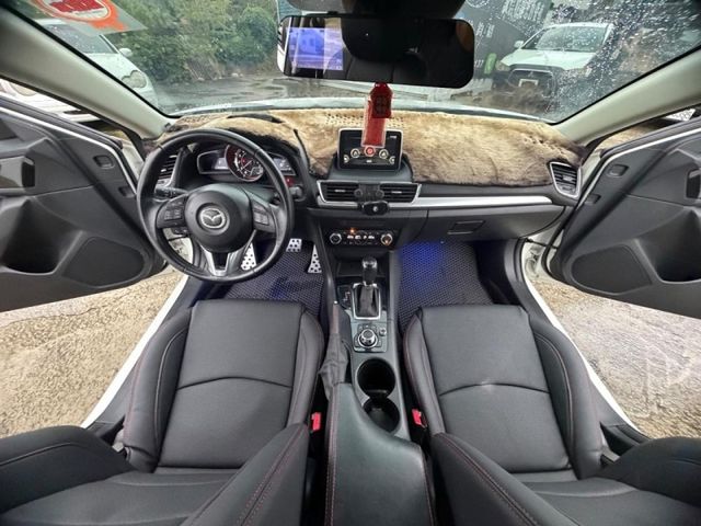 Mazda Mazda3  第2張相片