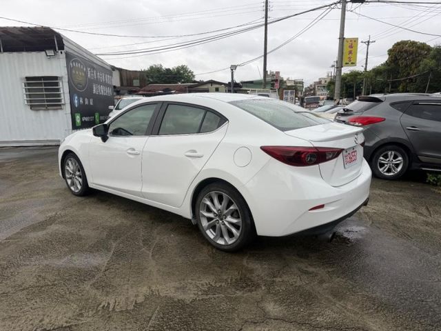 Mazda Mazda3  第9張相片