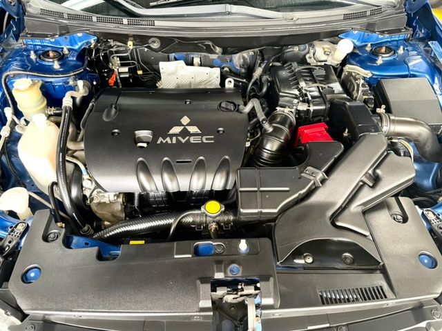 Mitsubishi Lancer  第5張相片
