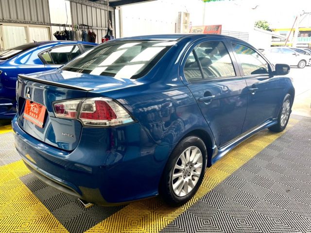 Mitsubishi Lancer  第6張相片