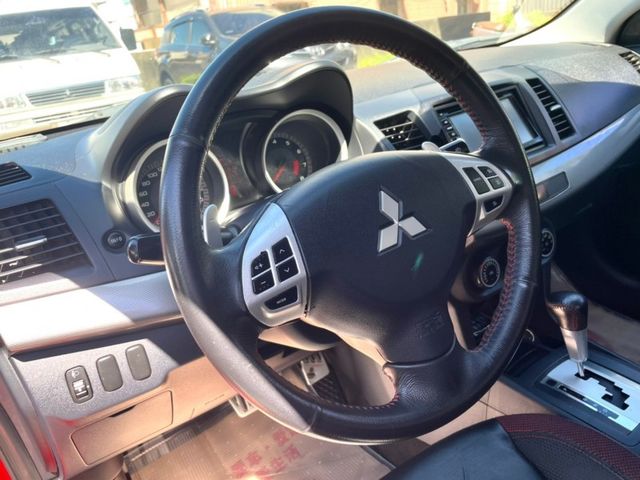 Mitsubishi Lancer  第11張相片