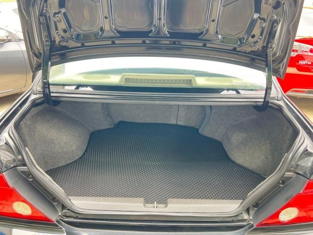 Mitsubishi Lancer  第8張相片