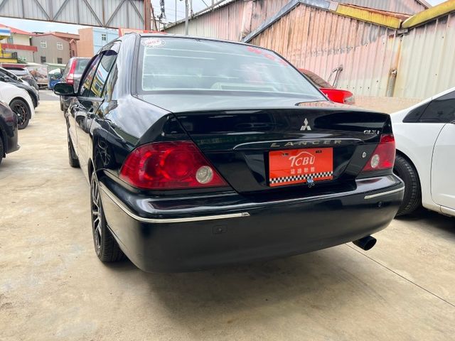 Mitsubishi Lancer  第9張相片