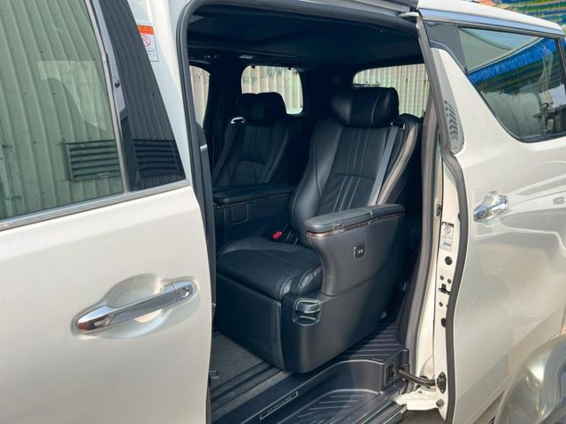 Toyota ALPHARD  第6張相片