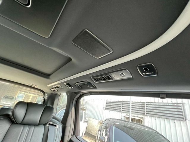 Toyota ALPHARD  第8張相片