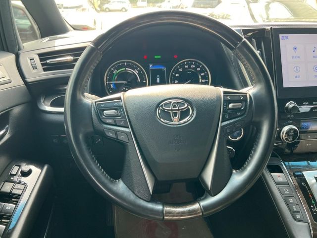 Toyota ALPHARD  第12張相片