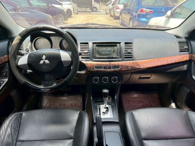 Mitsubishi Lancer  第6張相片
