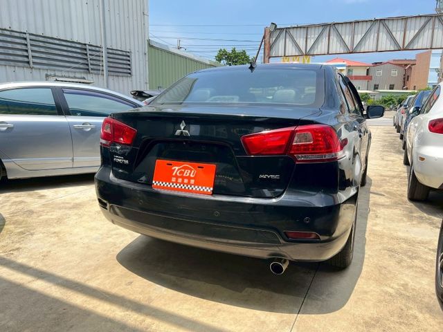 Mitsubishi Lancer  第9張相片