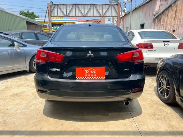 Mitsubishi Lancer  第10張相片
