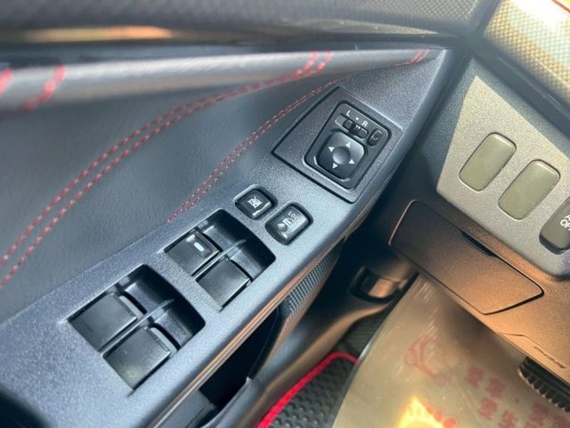 Mitsubishi Lancer  第5張相片