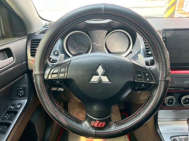 Mitsubishi Lancer  第8張相片