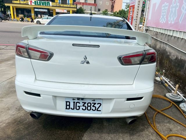 Mitsubishi Lancer  第10張相片