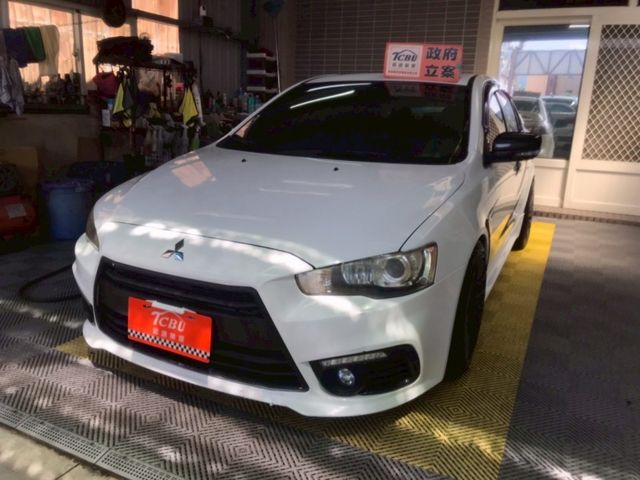 Mitsubishi Lancer  第14張相片