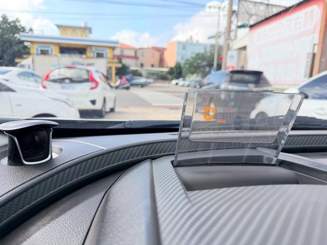 Luxgen U6 Turbo  第3張相片