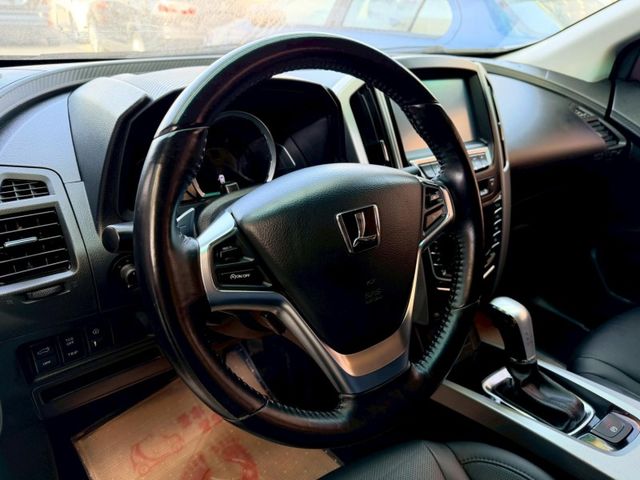 Luxgen U6 Turbo  第14張相片