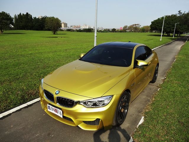 2015 BMW M4 大滿配 陶煞 跑少 編號#331759 接單引進  第1張相片