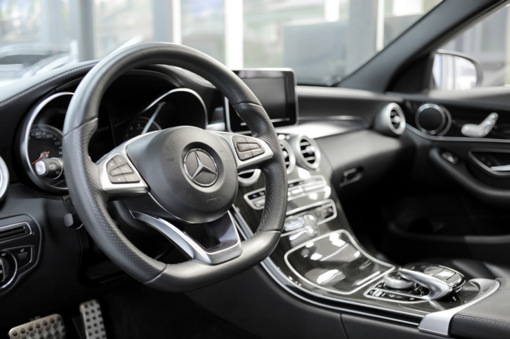 C300 AMG 2015 大金汽車 全景天窗 免鑰匙 盲點 雷達 電尾門 記憶椅  第5張相片