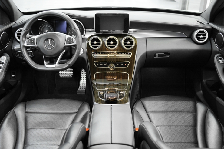 C300 AMG 2015 大金汽車 全景天窗 免鑰匙 盲點 雷達 電尾門 記憶椅  第6張相片
