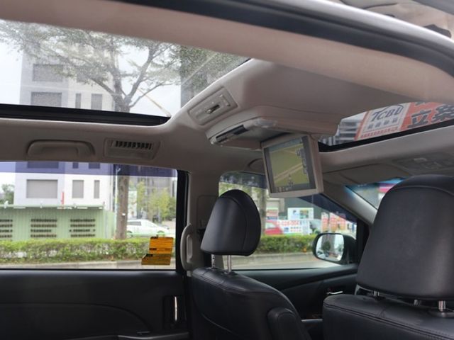 Toyota Previa  第10張相片