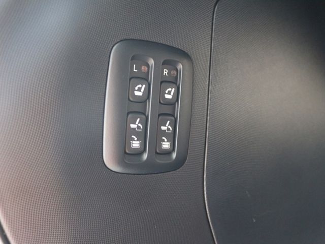 Toyota Previa  第11張相片
