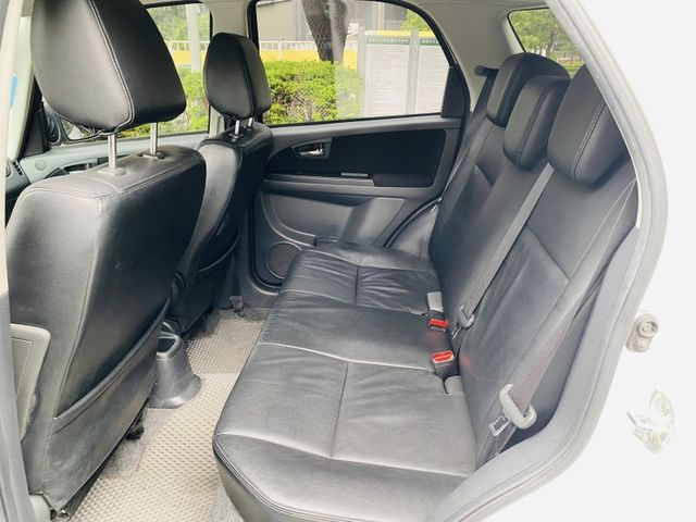 Suzuki SX4  第2張相片
