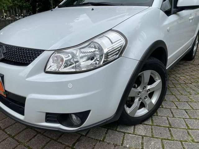 Suzuki SX4  第7張相片
