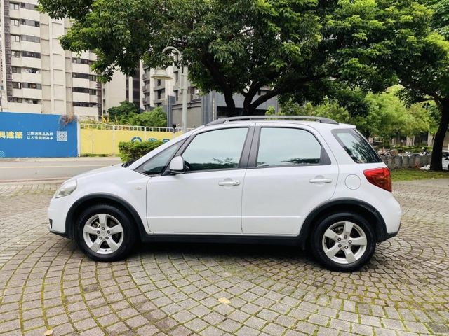 Suzuki SX4  第17張相片