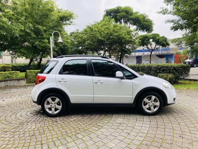 Suzuki SX4  第19張相片