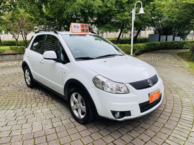 Suzuki SX4  第33張相片