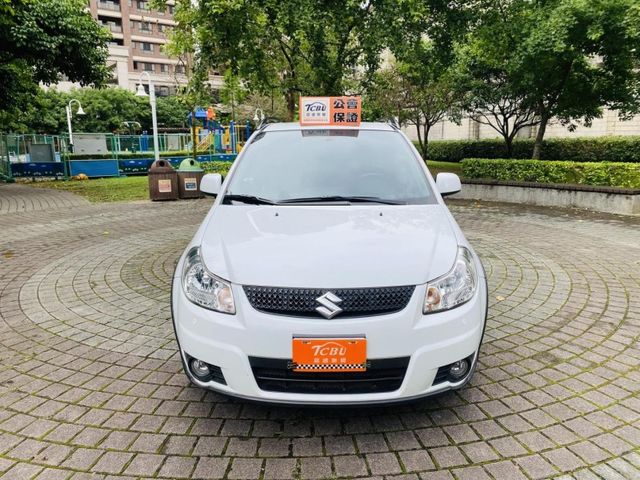Suzuki SX4  第35張相片