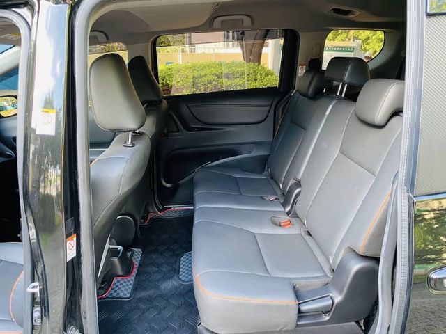 Toyota SIENTA  第2張相片