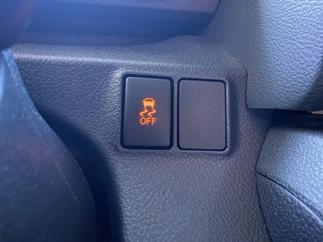 Toyota SIENTA  第14張相片