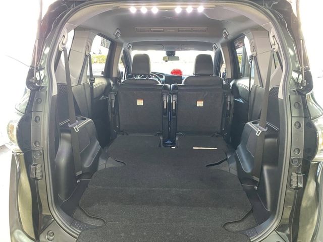 Toyota SIENTA  第31張相片