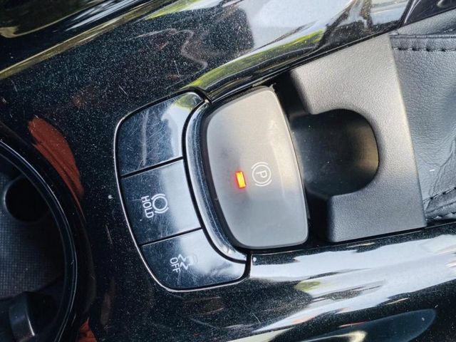 Toyota C-HR  第18張相片