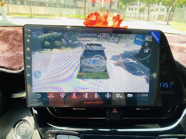 Toyota C-HR  第35張相片