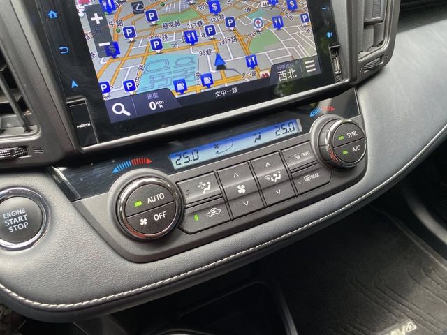 Toyota RAV4  第9張相片
