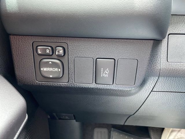 Toyota RAV4  第14張相片