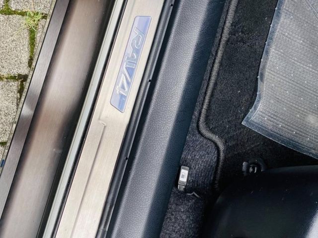 Toyota RAV4  第37張相片