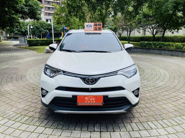 Toyota RAV4  第41張相片